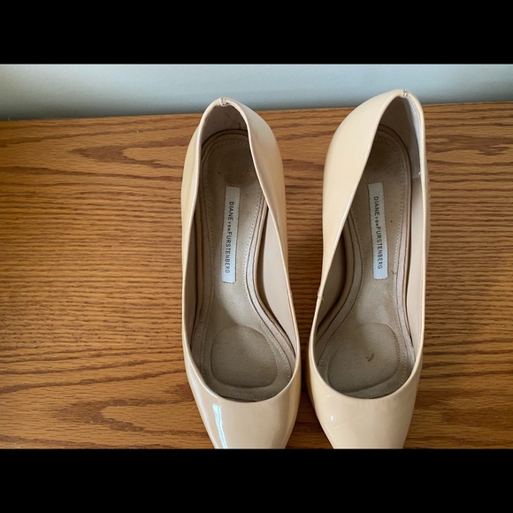 Diane Von Furstenberg nude pumps - Picture 4 of 6